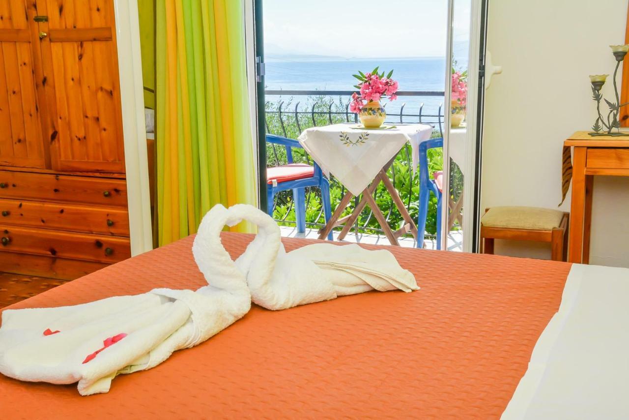 Alex-Giannis Apartments, บาร์บาตี ภายนอก รูปภาพ