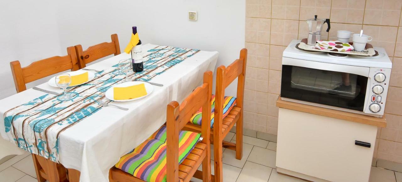 Alex-Giannis Apartments, บาร์บาตี ภายนอก รูปภาพ